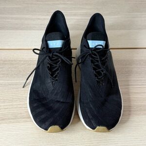 Women sneaker Saysh One Women's black size 9.5 athletic shoes